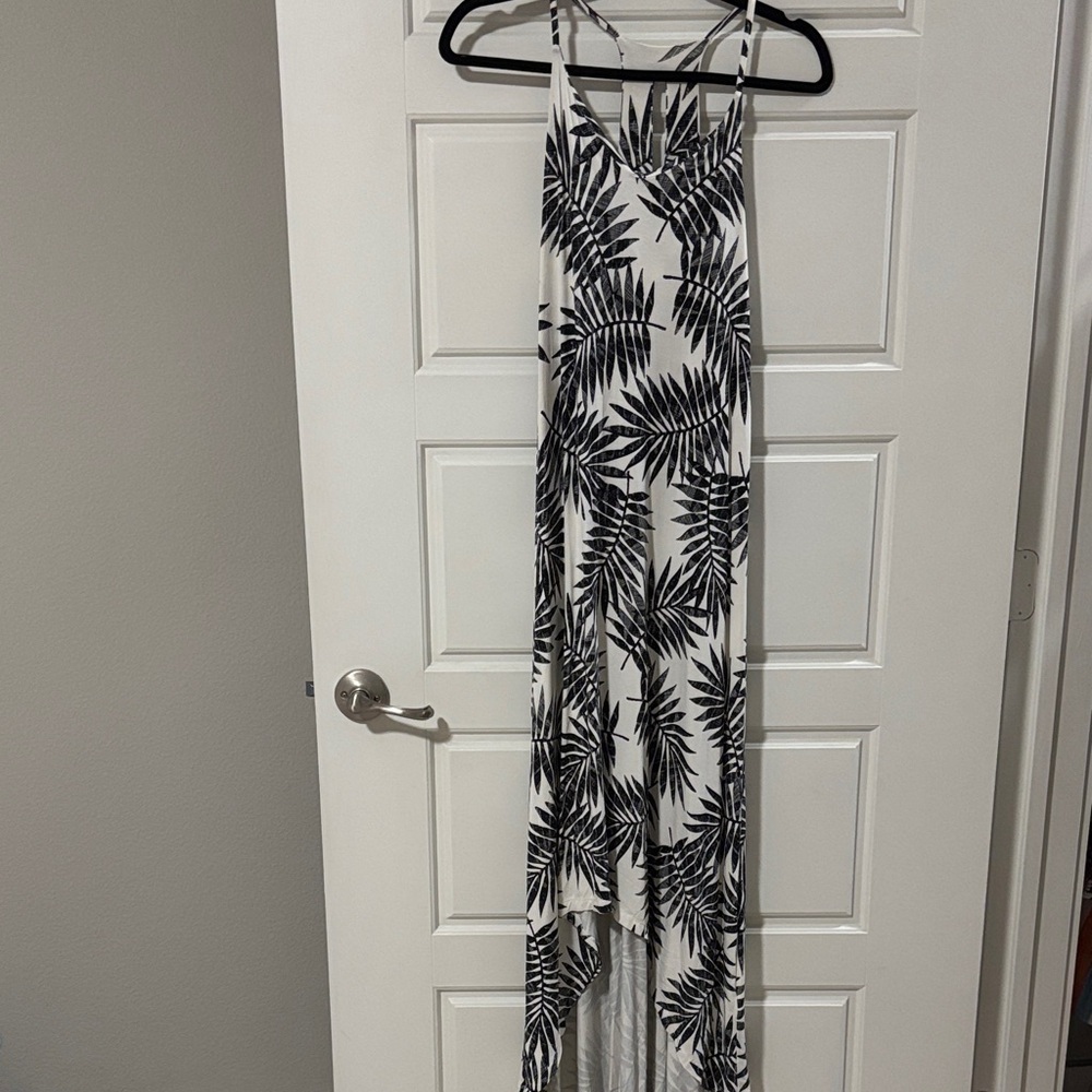 Black and White Leaf Print Dress